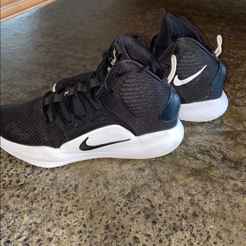 Nike Hyperdunks - image 2